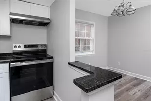 8345 13th St N, Saint Petersburg, FL 33702 - Photo 12