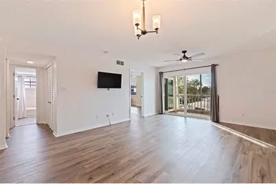 6826 Stones Throw Circle N #11201, Saint Petersburg, FL 33710 - Photo 12