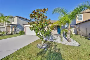 31867 Barrel Wave Way, Wesley Chapel, FL 33545 - Photo 4