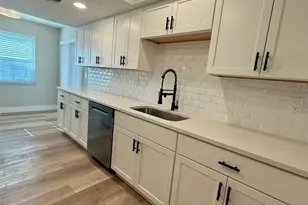 9105 Ledgestone Ln, Port Richey, FL 34668 - Photo 16