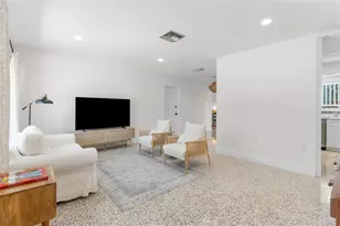 7950 Causeway Blvd N, Saint Petersburg, FL 33707 - Photo 14