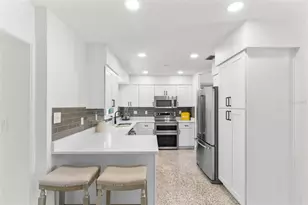 7950 Causeway Blvd N, Saint Petersburg, FL 33707 - Photo 20