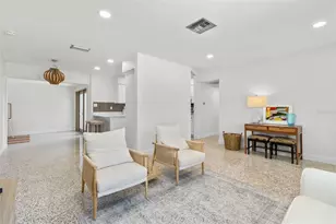 7950 Causeway Blvd N, Saint Petersburg, FL 33707 - Photo 16