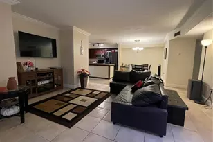 9481 Highland Oak Dr, Tampa, FL 33647 - Photo 8