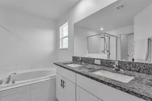 6336 Bar S Bar Trl, Zephyrhills, FL 33541 - Photo 20