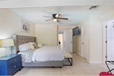 7301 Twelve Oaks Boulevard, Tampa, FL 33634 - Photo 26