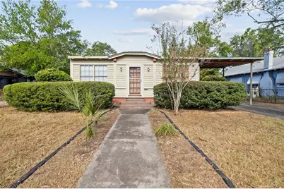113 W Powhatan Avenue, Tampa, FL 33604 - Photo 1