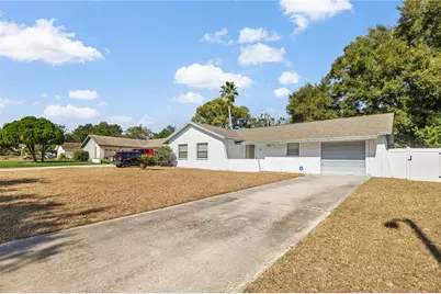 8530 Renald Boulevard, Temple Terrace, FL 33637 - Photo 2