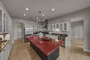 838 Monterey Blvd NE, Saint Petersburg, FL 33704 - Photo 16