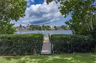 838 Monterey Blvd NE, Saint Petersburg, FL 33704 - Photo 68