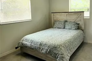 4219 Des Moines St NE, Saint Petersburg, FL 33703 - Photo 14