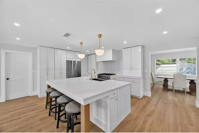 1713 Connecticut Avenue NE, Saint Petersburg, FL 33703 - Photo 8