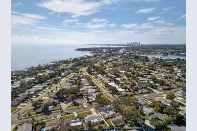 1713 Connecticut Avenue NE, Saint Petersburg, FL 33703 - Photo 28