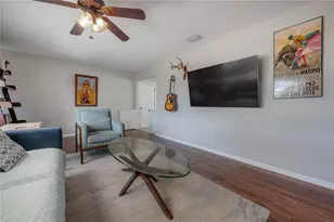 2523 Lake Ellen Cir, Tampa, FL 33618 - Photo 6