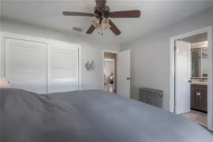 2523 Lake Ellen Cir, Tampa, FL 33618 - Photo 16