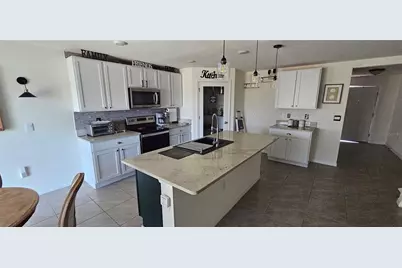 1220 Tahitian Sunrise Drive, Plant City, FL 33565 - Photo 8