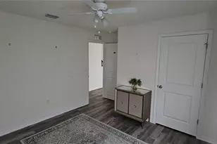 1220 Tahitian Sunrise Dr, Plant City, FL 33565 - Photo 18