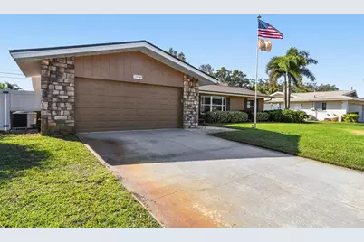 13948 Brewster Drive, Largo, FL 33774 - Photo 2