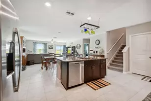 7021 King Crk Dr, Sun City Center, FL 33573 - Photo 8