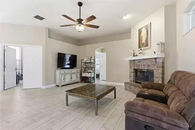 607 Butch Cassidy Trail, Wimauma, FL 33598 - Photo 6