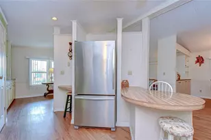 35827 Brisa Dr, Zephyrhills, FL 33541 - Photo 10