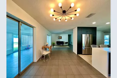 1945 68th Avenue S, Saint Petersburg, FL 33712 - Photo 8