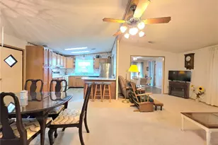 36615 Dina Dr, Zephyrhills, FL 33542 - Photo 18