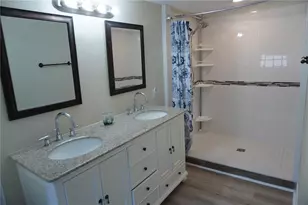 2436 Arapaho St, Sarasota, FL 34231 - Photo 10