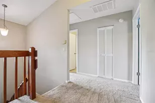 1310 Mountain View Dr, Tampa, FL 33612 - Photo 22