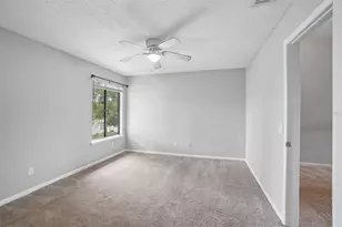 1310 Mountain View Dr, Tampa, FL 33612 - Photo 30