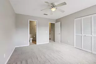 1310 Mountain View Dr, Tampa, FL 33612 - Photo 36