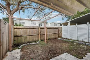 1310 Mountain View Dr, Tampa, FL 33612 - Photo 34