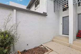 1310 Mountain View Dr, Tampa, FL 33612 - Photo 8