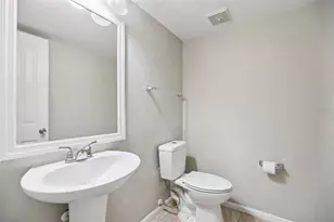1310 Mountain View Dr, Tampa, FL 33612 - Photo 24
