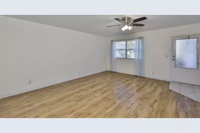 1811 Bedford Lane #153, Sun City Center, FL 33573 - Photo 4