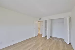 1811 Bedford Ln, Sun City Center, FL 33573 - Photo 14