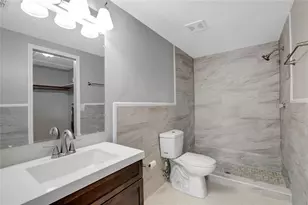3202 Russett Dr, Tampa, FL 33618 - Photo 26