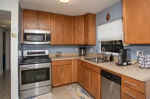 6701 31st Ave N, Saint Petersburg, FL 33710 - Photo 8