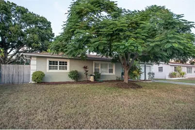 6701 31st Avenue N, Saint Petersburg, FL 33710 - Photo 2