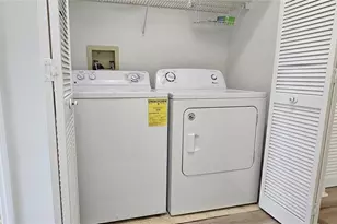 2726 Penzance St, Palm Harbor, FL 34684 - Photo 24