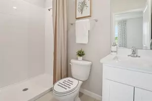 2223 Stratten Dr, Zephyrhills, FL 33541 - Photo 10