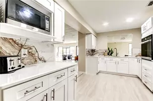 2333 Feather Sound Dr, Clearwater, FL 33762 - Photo 26