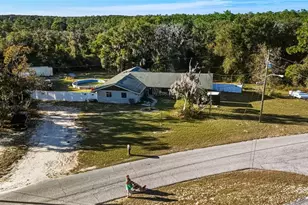 6106 Idle a While Cir, Dade City, FL 33523 - Photo 2