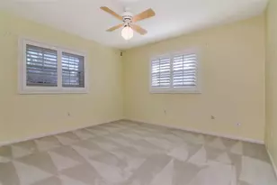 12724 Carte Dr, Tampa, FL 33618 - Photo 16