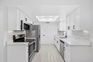 858 Concord Ln, Lakeland, FL 33809 - Photo 6