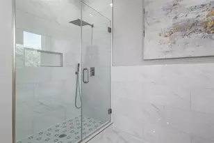 3847 Seena Mnr Ct, Tampa, FL 33618 - Photo 12