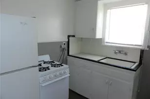 434 Joyce Terrace N, Saint Petersburg, FL 33701 - Photo 4