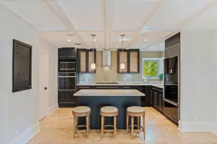 808 Brightwaters Blvd NE, Saint Petersburg, FL 33704 - Photo 4