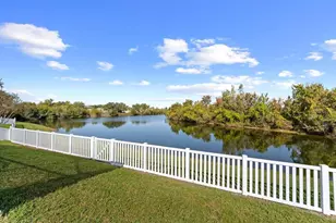 31847 Grand Reserve Pl, Wesley Chapel, FL 33545 - Photo 22