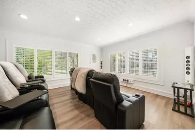 320 Park Street S, Saint Petersburg, FL 33707 - Photo 42